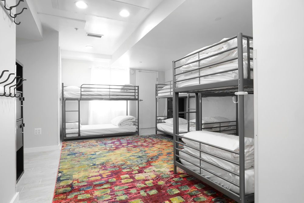 Highroad Dc Inn 3*